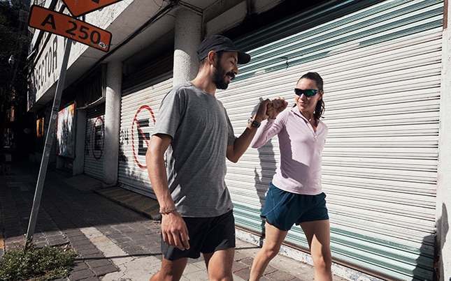 Due city walker che indossano Glycerin StealthFit 21